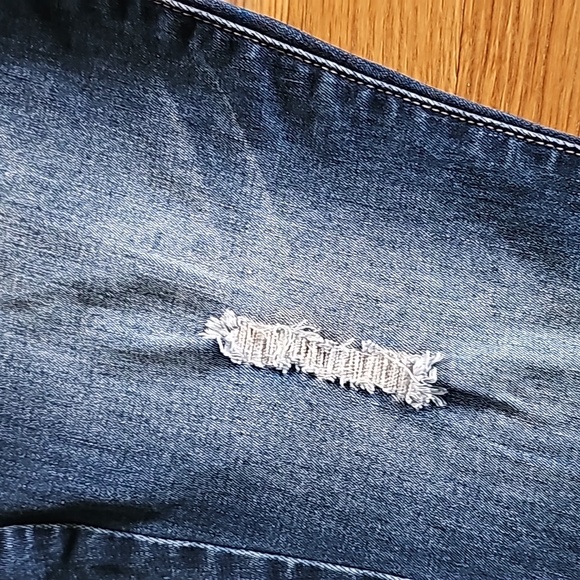 YMI Curvy Fit High Rise Stretch Jeans Womens Size 28" Waist X 28-1/2" Inseam - Picture 6 of 15